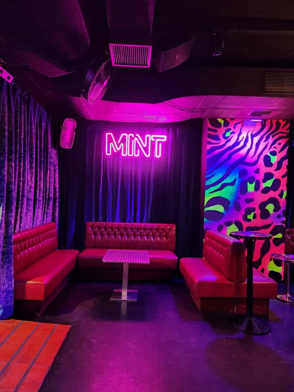 Local para fiestas en Madrid con zona lounge