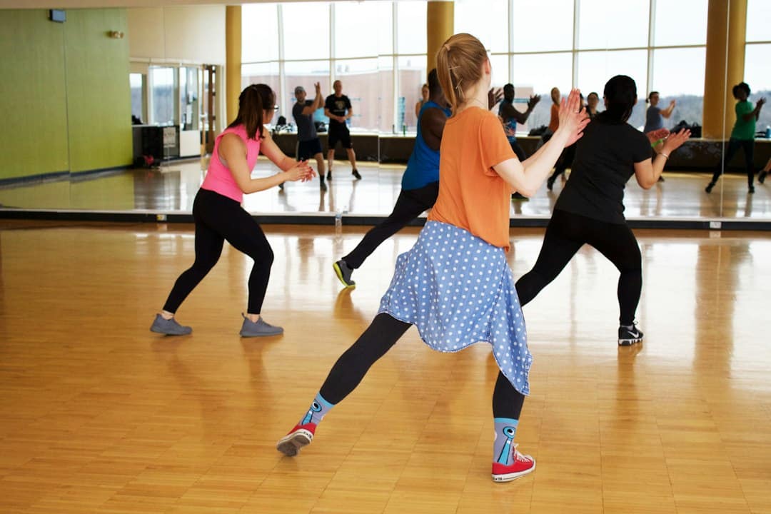 Taller de baile en grupo para despedidas, imagen ilustrativa